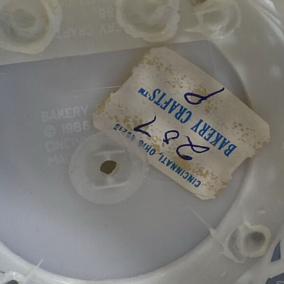 Vintage 1980s Wedding Cake Topper Porcelain Bride & Groom 9” - Picture 7 of 7